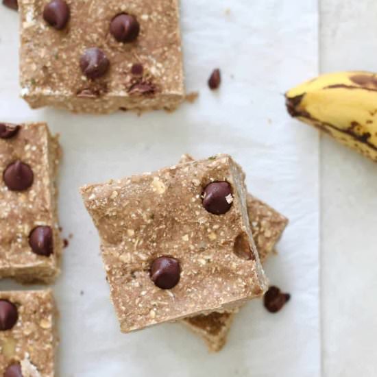 No Bake Banana Bread Protein Bars - Recipe photo by Hummusapien