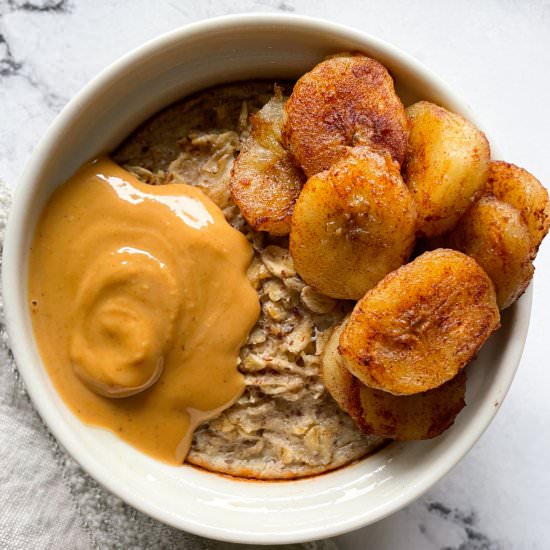 Banana Peanut Butter Baked Oatmeal - Recipe photo by frozen_bananas_