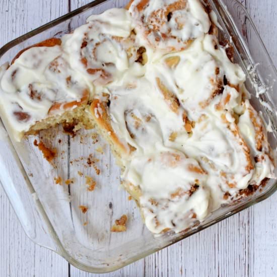 Gluten Free Cinnamon Rolls - Recipe photo by caramelandcashews