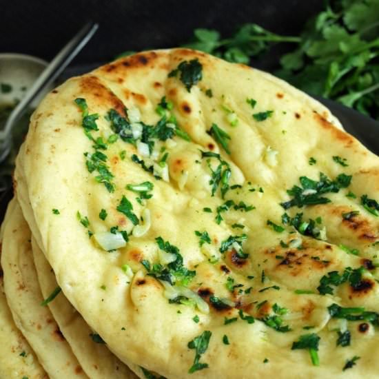 Garlic & Coriander Naan Bread - Recipe photo by Oh My Veg