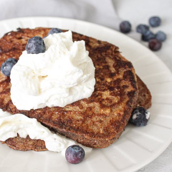 Delicious vegan french toast - Recipe photo by DamnTastyVegan
