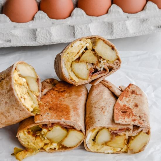 Bacon and Potato Breakfast Burritos - Recipe photo by Macaroniebites