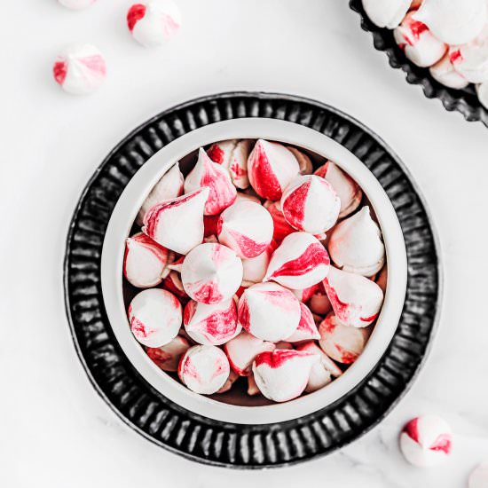 How to make meringues cookies - Recipe photo by Sweetly Cakes