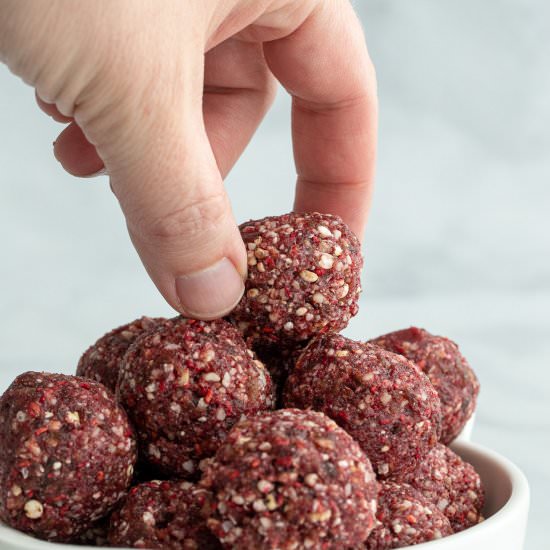 Sprouted Sorghum Energy Bites - Recipe photo by Aredspatula