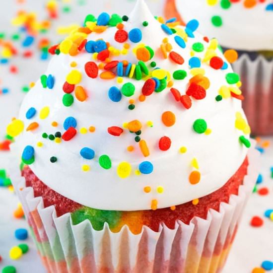 Rainbow Cupcakes - Recipe photo by Cakewhiz