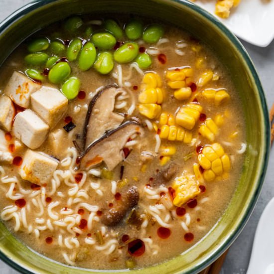 Easy Vegan Miso Ramen - Recipe photo by Sixhungryfeet