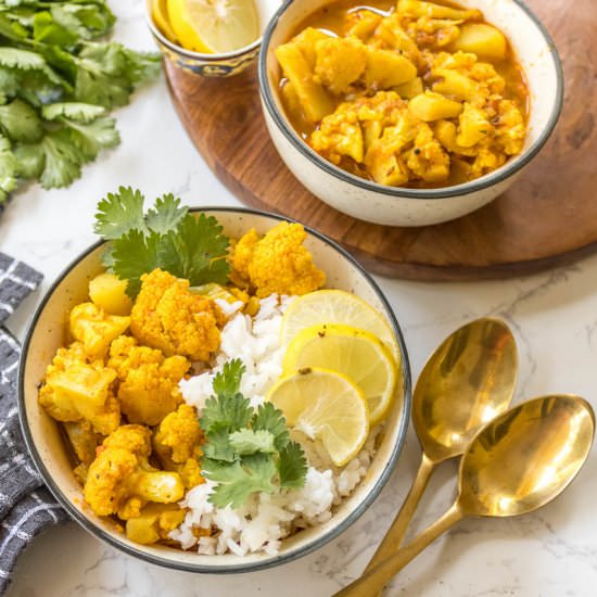 Vegan Chickpea Cauliflower Curry - Recipe photo by magentastreaks