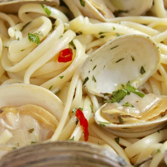 linguine and clams - Recipe photo by christinascucina
