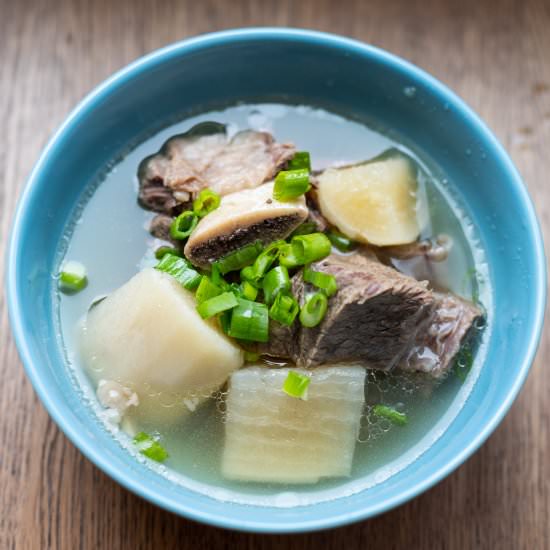 Instant Pot Galbitang Short Rib Sou - Recipe photo by Pacific Potluck