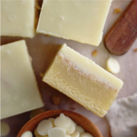 Easy White Chocolate Brownies - Recipe photo by TwoSugarBugs