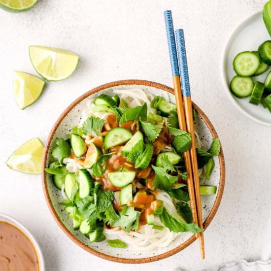 Vegan Summer Roll in a Bowl - Recipe photo by Darn Good Veggies