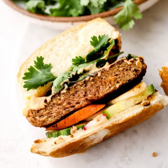Bahn MI Burger - Recipe photo by Darn Good Veggies