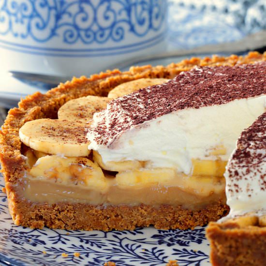 EASY BANOFFEE PIE - Recipe photo by foxy folksy