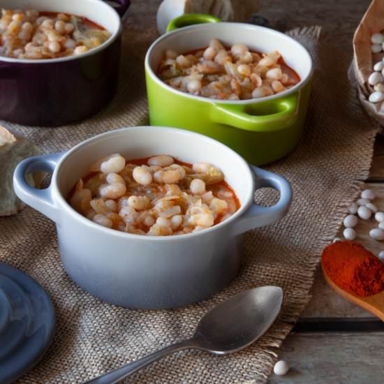 ALUBIAS DE SANTA PAU CON BERZA - Recipe photo by JUEGODESABORES