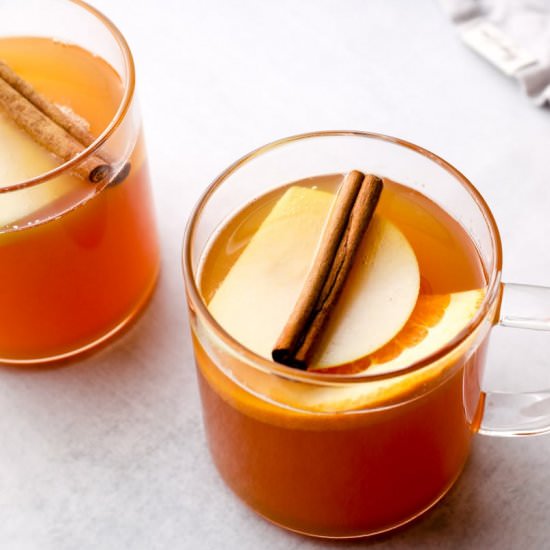 Hot Spiced Apple Cider - Recipe photo by Darn Good Veggies