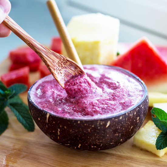 Watermelon & Pineapple Smoothie - Recipe photo by coconutsy