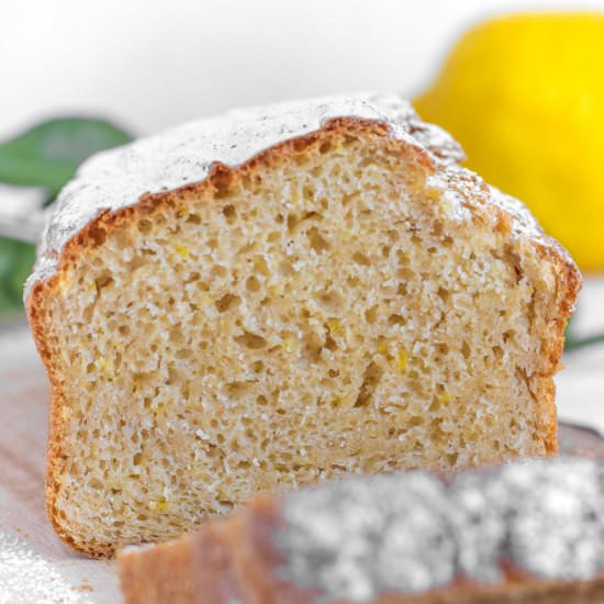 Vegan Pound Cake w. Lemon - Recipe photo by theplantbasedschool