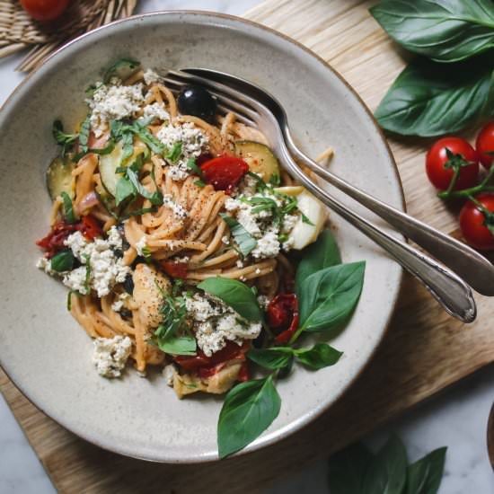 One Pot pasta "Greek style" - Recipe photo by veggi.es