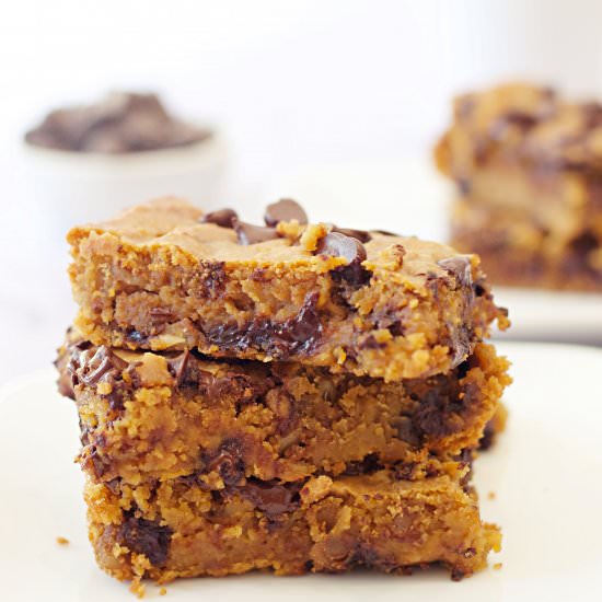 Chickpea Blondies - Recipe photo by Elke living