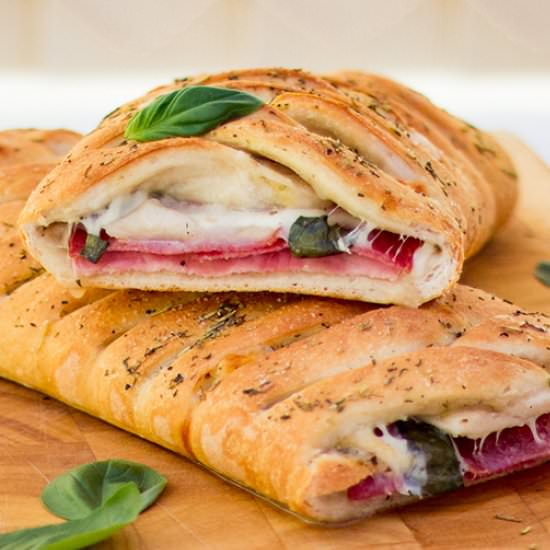 Easy Stromboli - Recipe photo by KitchenMason