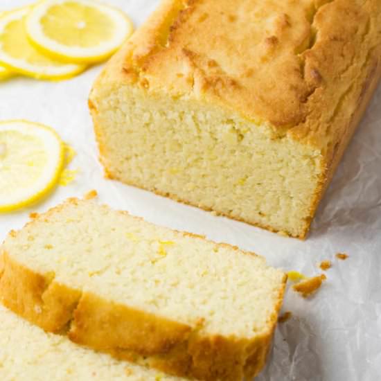 Keto lemon pound cake - Recipe photo by HereToCook