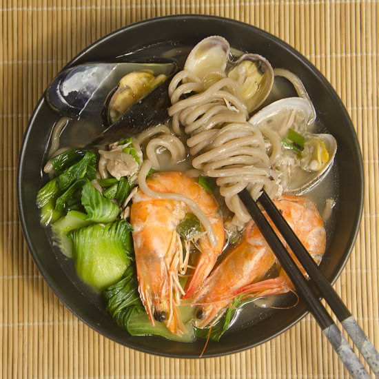 Seafood Soba Noodles - Recipe photo by Hungry PeePor