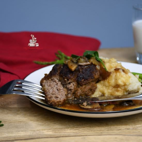 Salisbury Steak With Mushroom Gravy - Recipe photo by mycreativemanner
