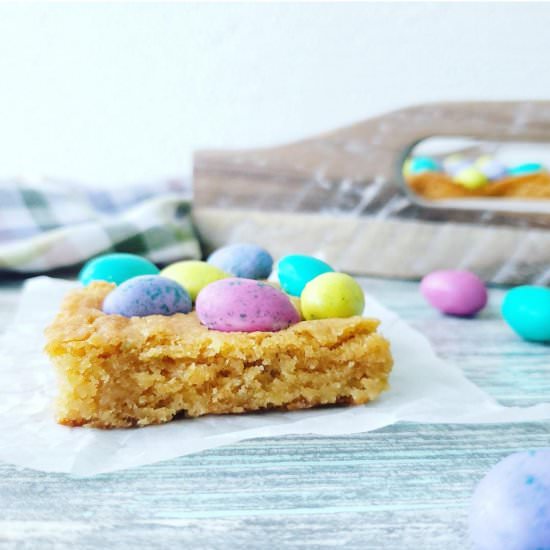 M&M Easter Egg Blondies - Recipe photo by WhiskingWolf