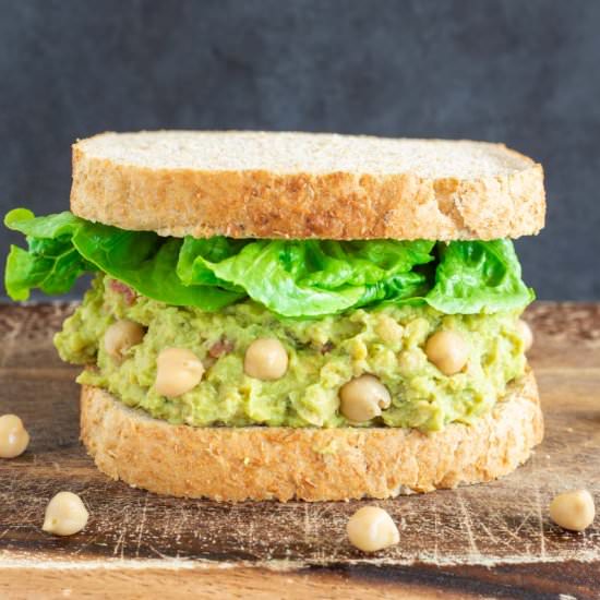 Smashed Chickpea Salad - Recipe photo by earthblokes