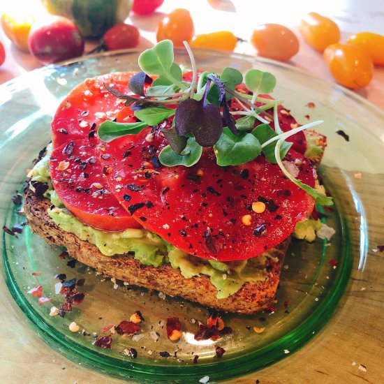 Avocado Toast w/Vine-Ripened Tomatoes - Recipe photo by SmartyPlants