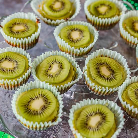 Kiwi Lime Matcha Cheesecake Cups - Recipe photo by HIldaskitchenblog