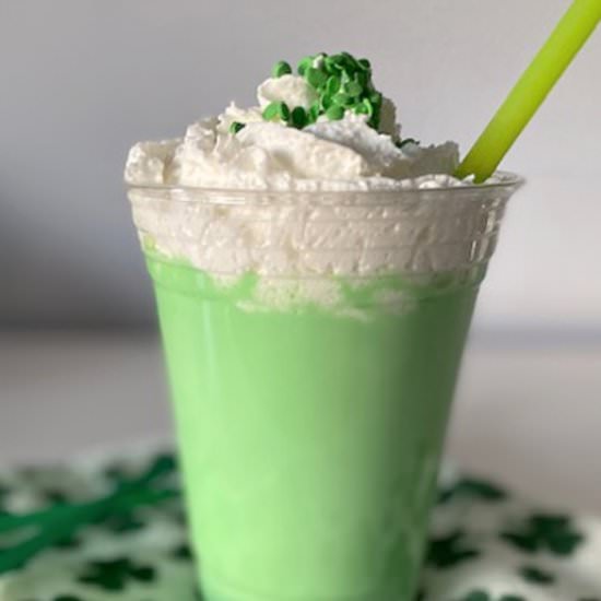 Copycat Shamrock Shake - Recipe photo by Skinny Sweets