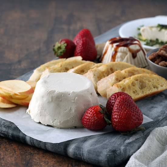 Vegan Goat Cheese - Recipe photo by paperandheart