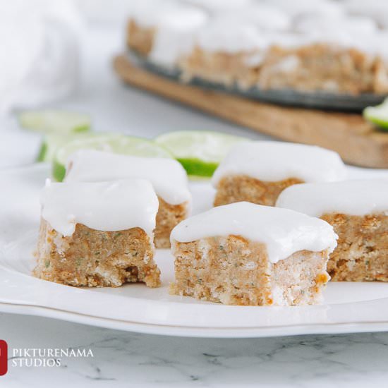 Lemon and coconut slice bars - Recipe photo by anindya0909