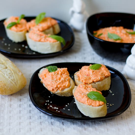 Peppers and eggs spread - Recipe photo by mecooks.com