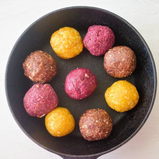 No-bake energy bites - Recipe photo by Earthlysuperfood