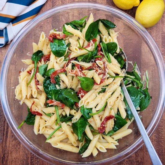 Easy Sun-Dried Tomato Pasta Salad - Recipe photo by trendgredient