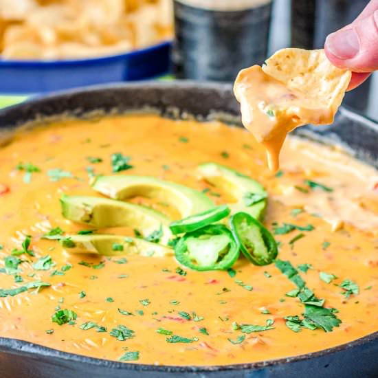 Best Velveeta Skillet Queso - Recipe photo by Flavor Mosaic