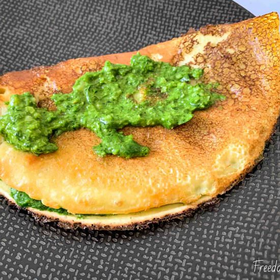 Vegan crepes with spinach pesto - Recipe photo by freedomveg