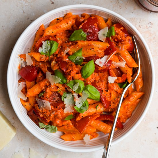 Creamy Roasted Red Pepper Pasta - Recipe photo by missrachelphipps