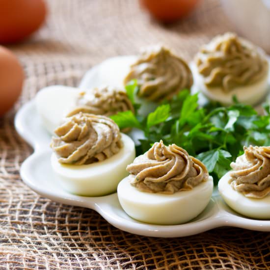 Devilled eggs with mushrooms - Recipe photo by mecooks.com