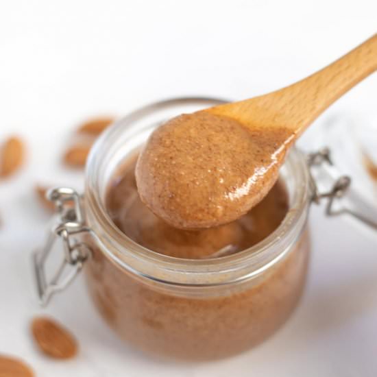 Easy Almond Butter - Recipe photo by pipingpotcurry