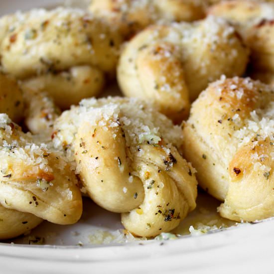 Easy Garlic Knots - Recipe photo by ThursdayNightPizza