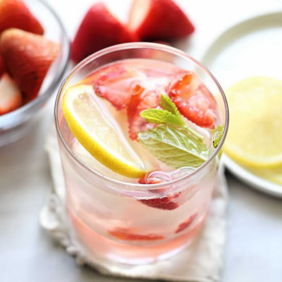 Strawberry Infused Detox Water - Recipe photo by Delightful Mom Food