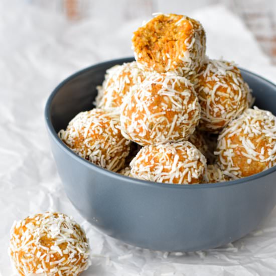 Carrot Cake Protein Balls - Recipe photo by goodnomshoney