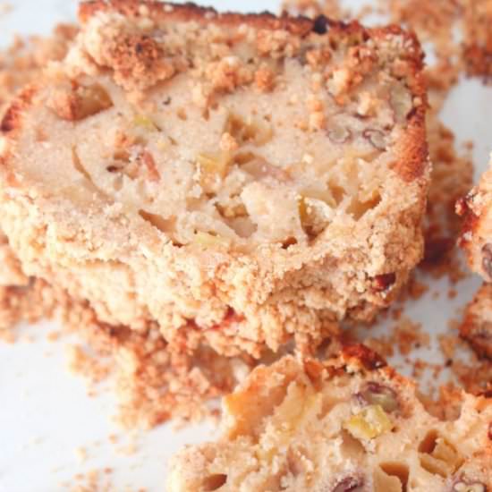 APPLE CINNAMON BREAD - Recipe photo by Easy Peasy Creative Ideas