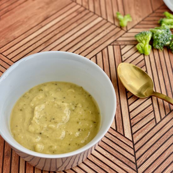 Easy Broccoli Cheddar Soup - Recipe photo by Eatbreathelove313