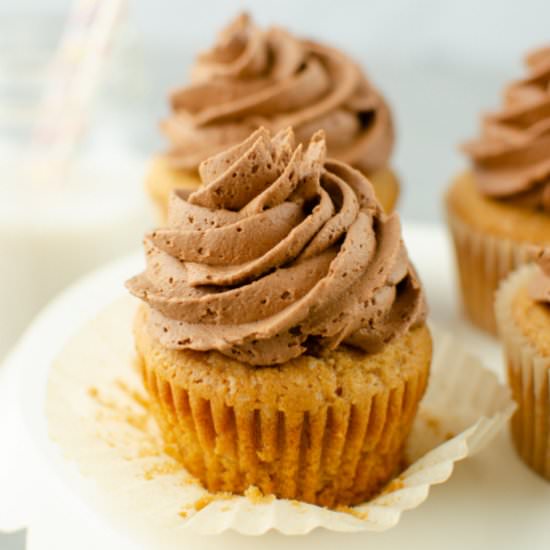 Peanut Butter Cupcakes - Recipe photo by fakeginger