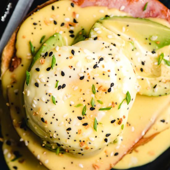 Everything Bagel Eggs Benedict - Recipe photo by Neighborfood