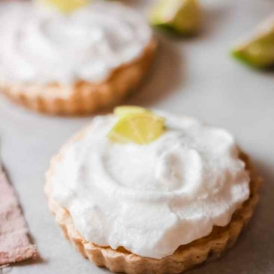 Mini lemon meringue tarts - Recipe photo by Easy Peasy Creative Ideas